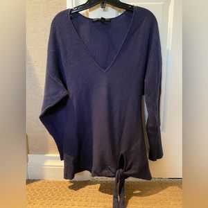 Cashmere Vneck sweater with tie detail on bottom